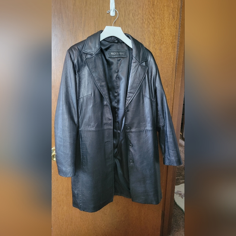 Trench-Coat Style Black Leather Coat